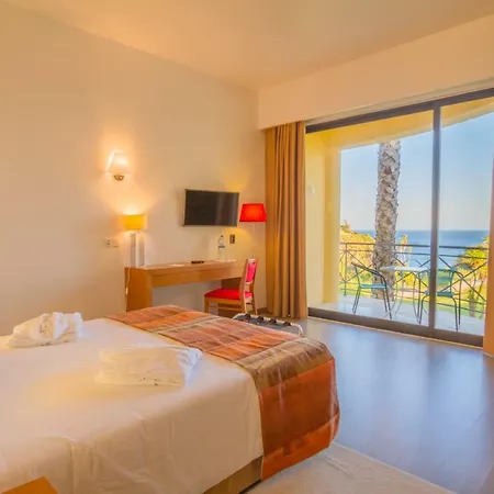 Nautilus Guest house 4*